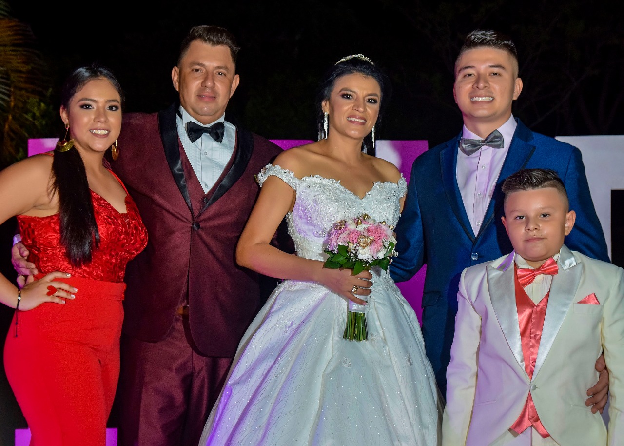 Laura Sofía Mosquera, Mauricio Mosquera Espinosa, Mireya Perdomo Forero, Juan Manuel Manrique y Mauricio Mosquera Perdomo.